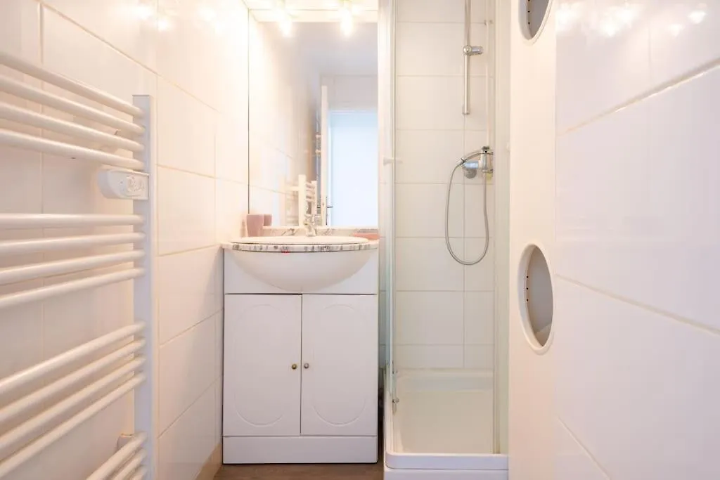 Appartement Charmant A 600 M Des Plages Proche Des Commerces Lesclesdenicole Carqueiranne France