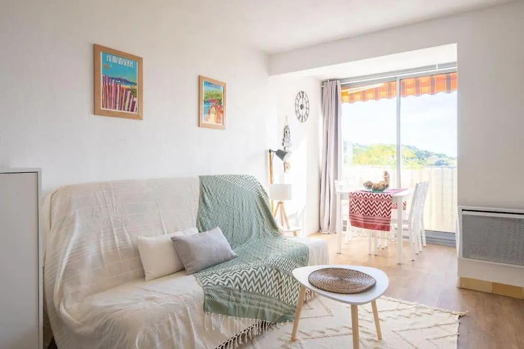 Charmant A 600 M Des Plages Proche Des Commerces Lesclesdenicole Carqueiranne Appartement